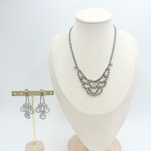 Vintage Clear Crystal Floral Shaped Bib Necklace Clip on Earrings Sets